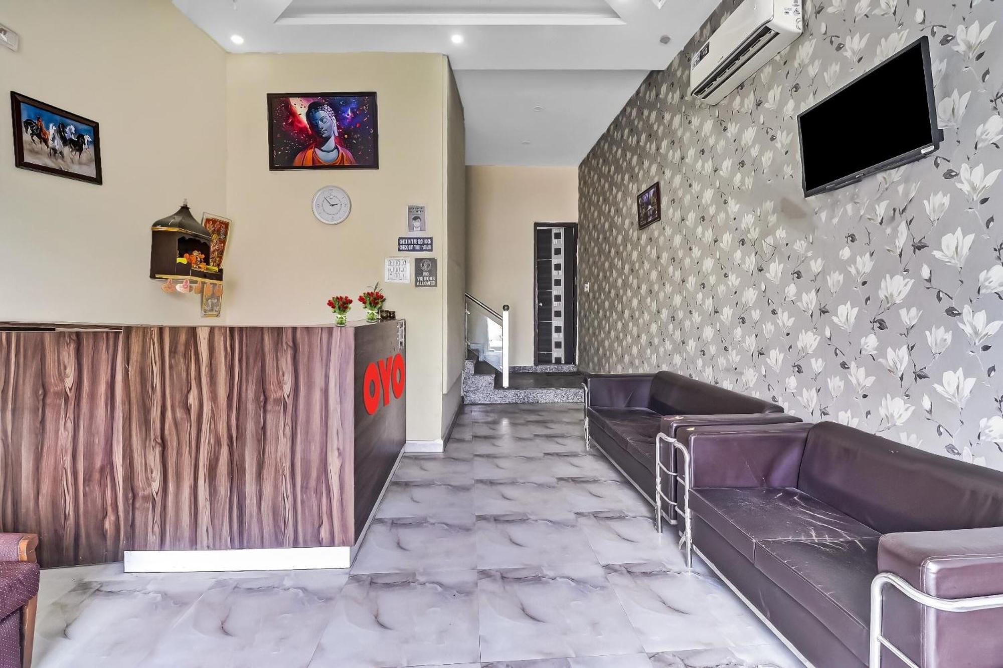 Hotel O Prince Home Stay Near Ambience Mall New Delhi Eksteriør bilde