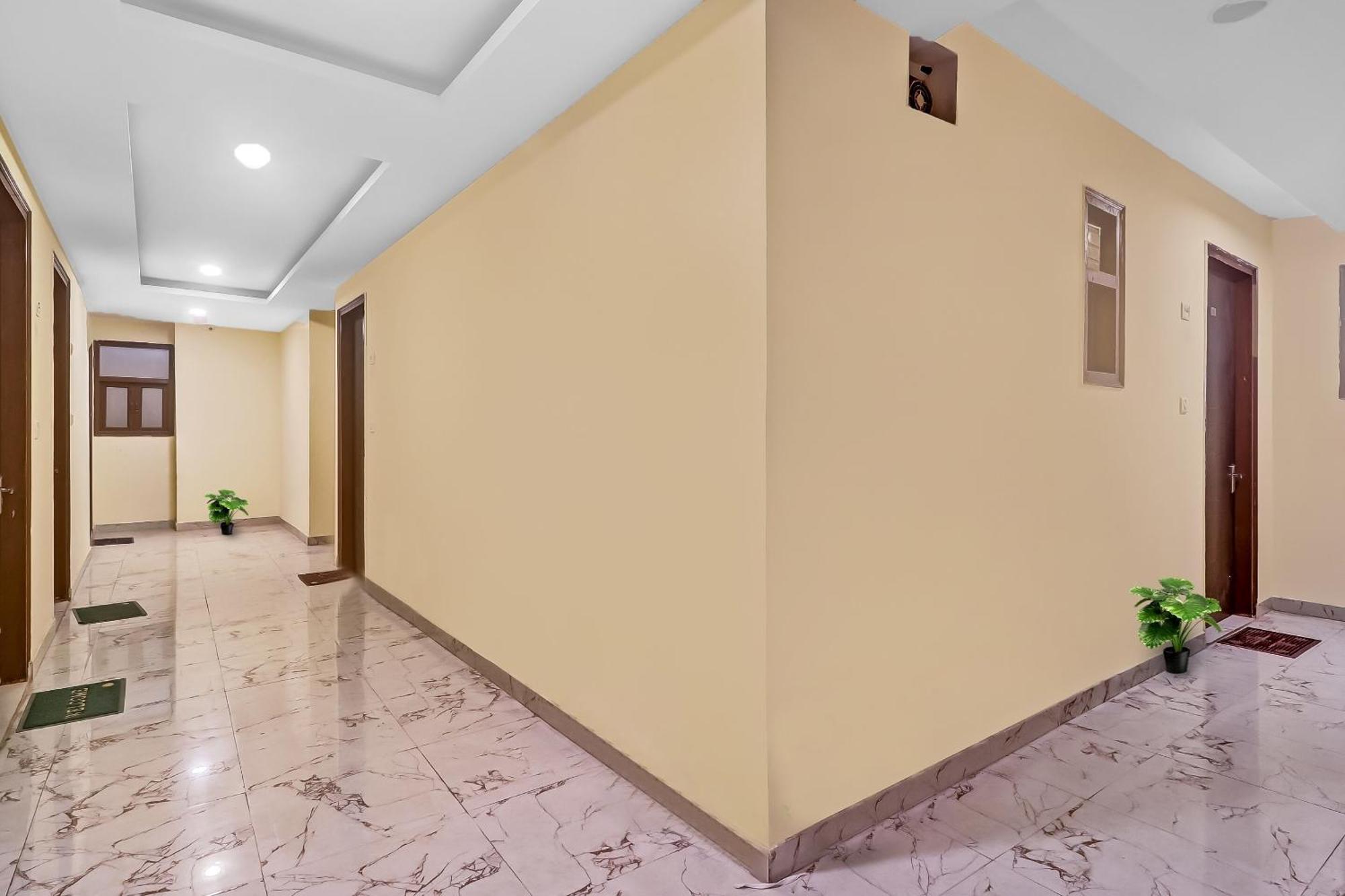 Hotel O Prince Home Stay Near Ambience Mall New Delhi Eksteriør bilde