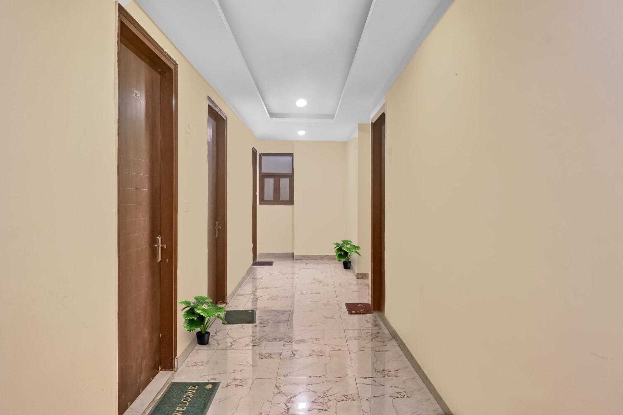Hotel O Prince Home Stay Near Ambience Mall New Delhi Eksteriør bilde